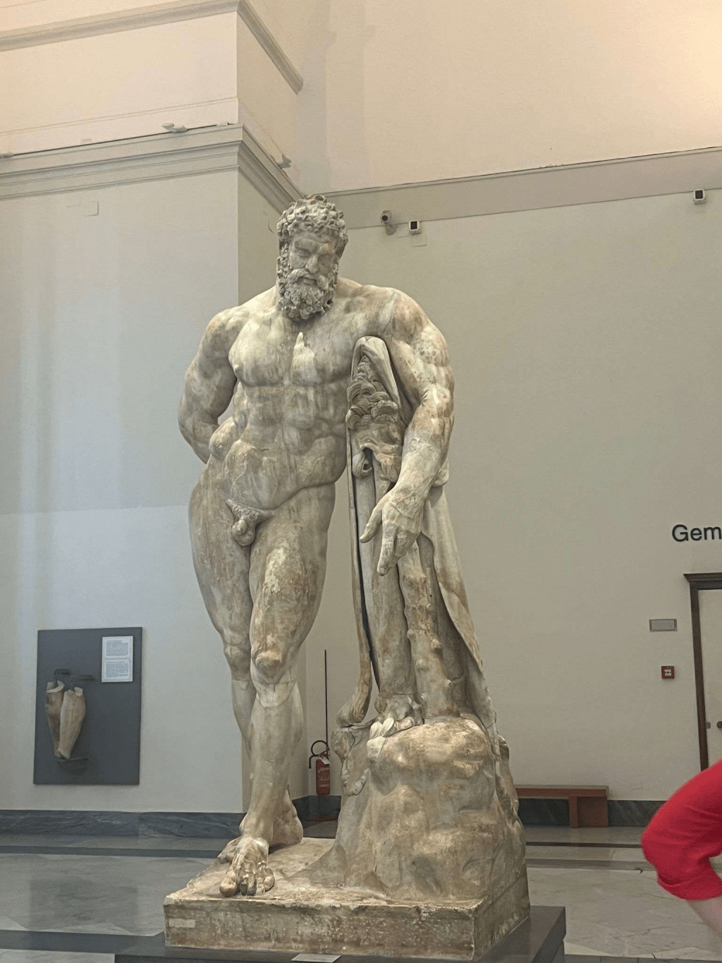 SOLO PRESENTATION: WEARY&nbsp;HERCULES